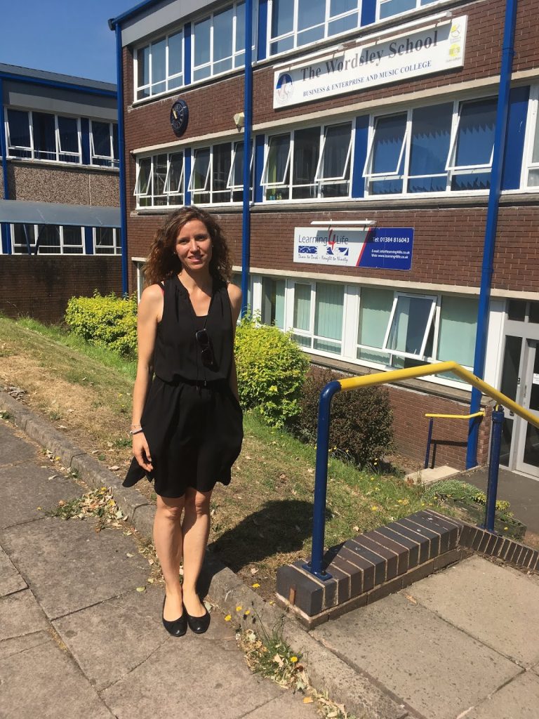 ru_21-768x1024-1 Reino Unido